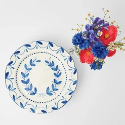 Elizabeth Garland Cake Stand