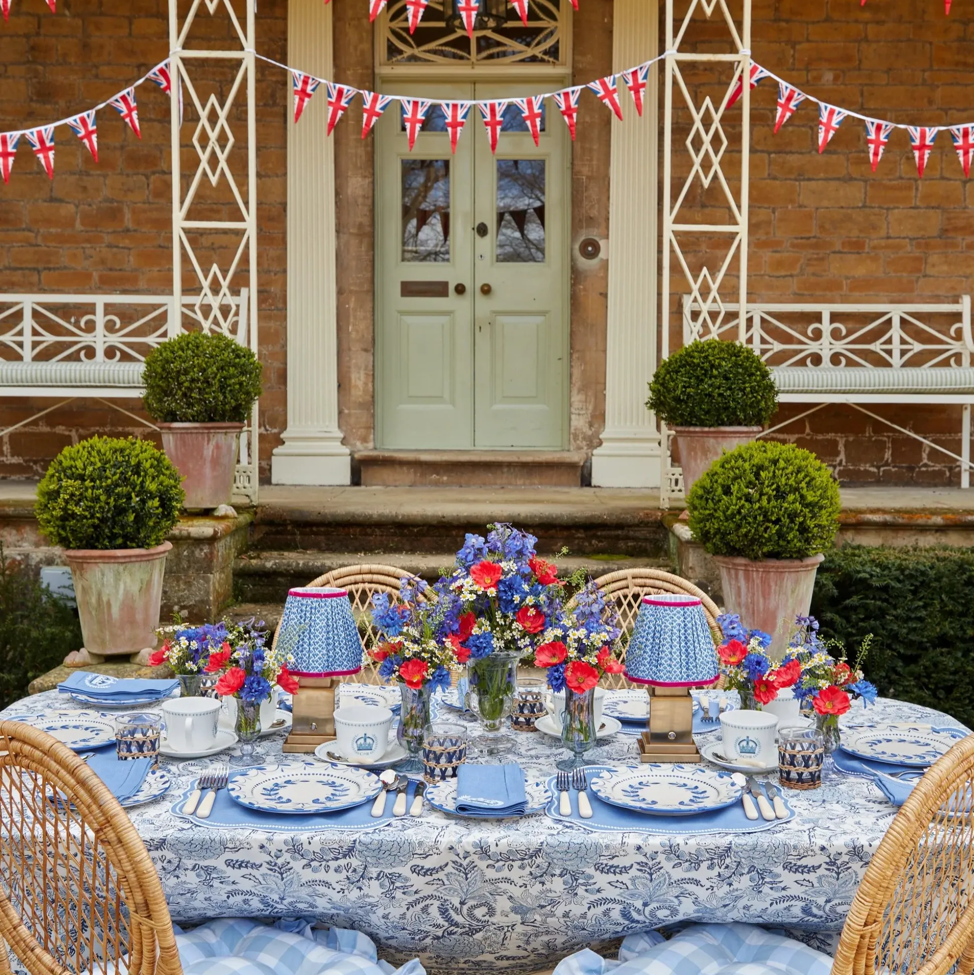 Elizabeth Garland Dinner Plates (Set Of 4)