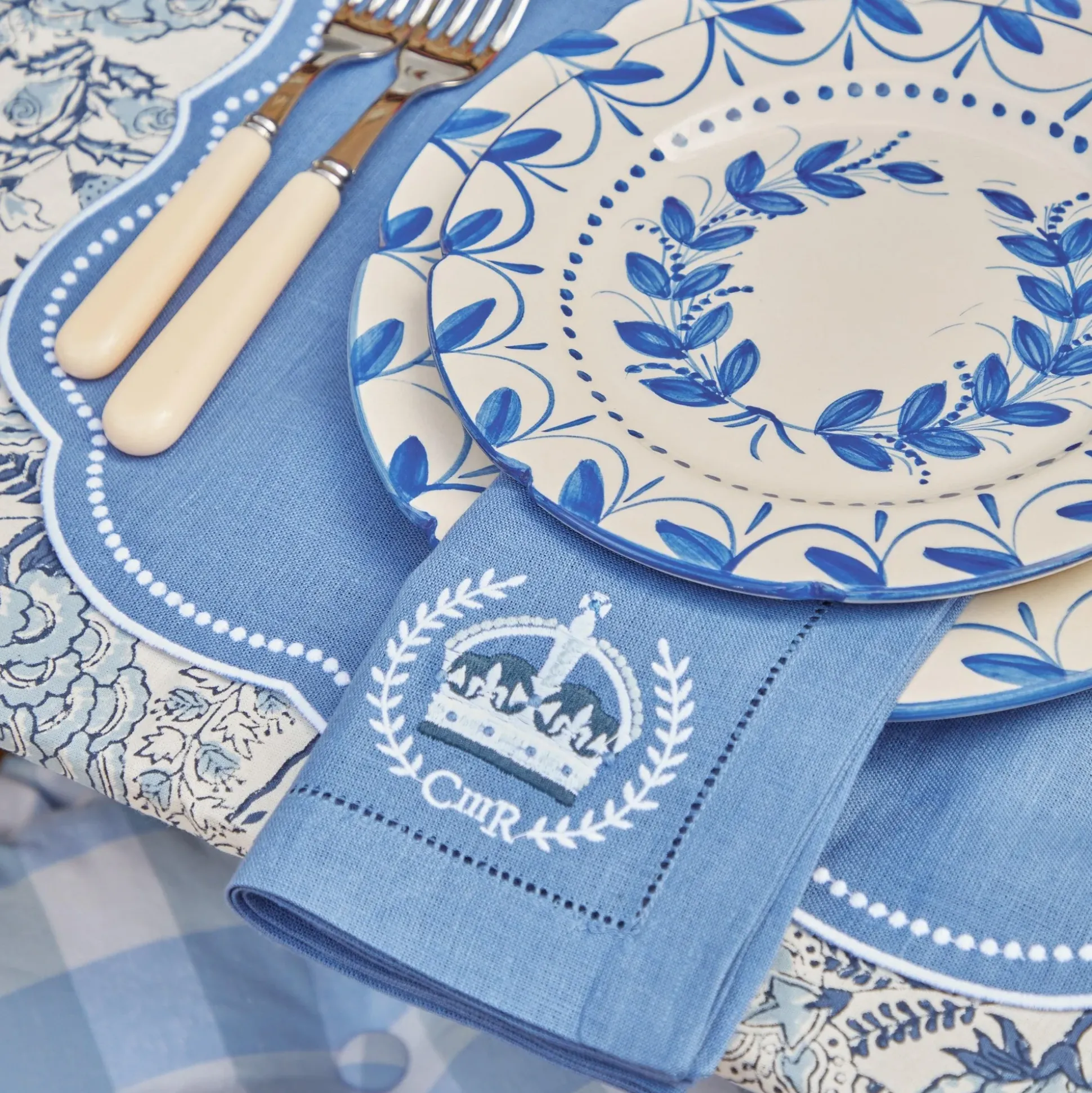 Eloise Blue Placemats & Coronation Napkins (Set Of 4)