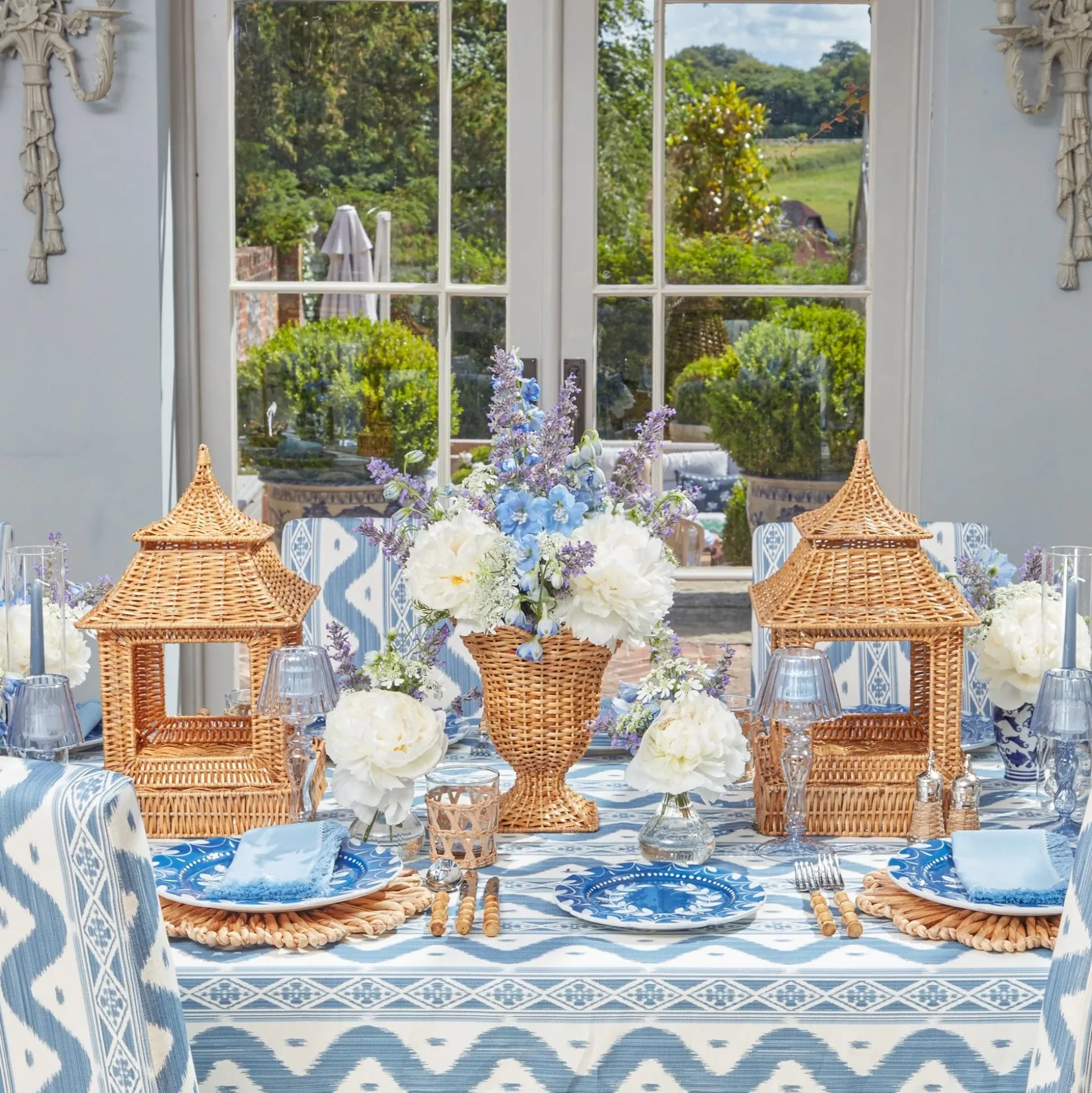 French Blue Garland Starter Plates (Set Of 4)