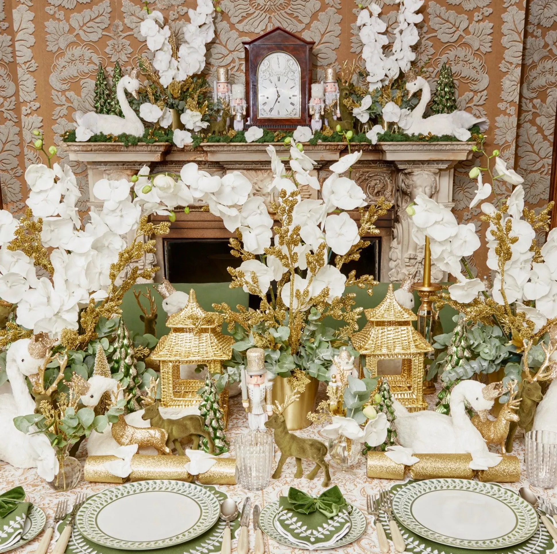 Gold Rattan Pagoda Lantern