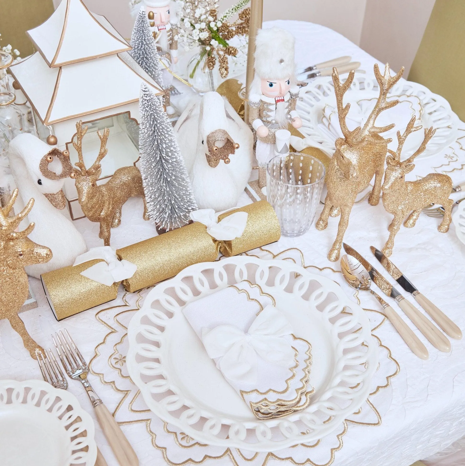 Gold Snowflake Napkins (Set Of 4)
