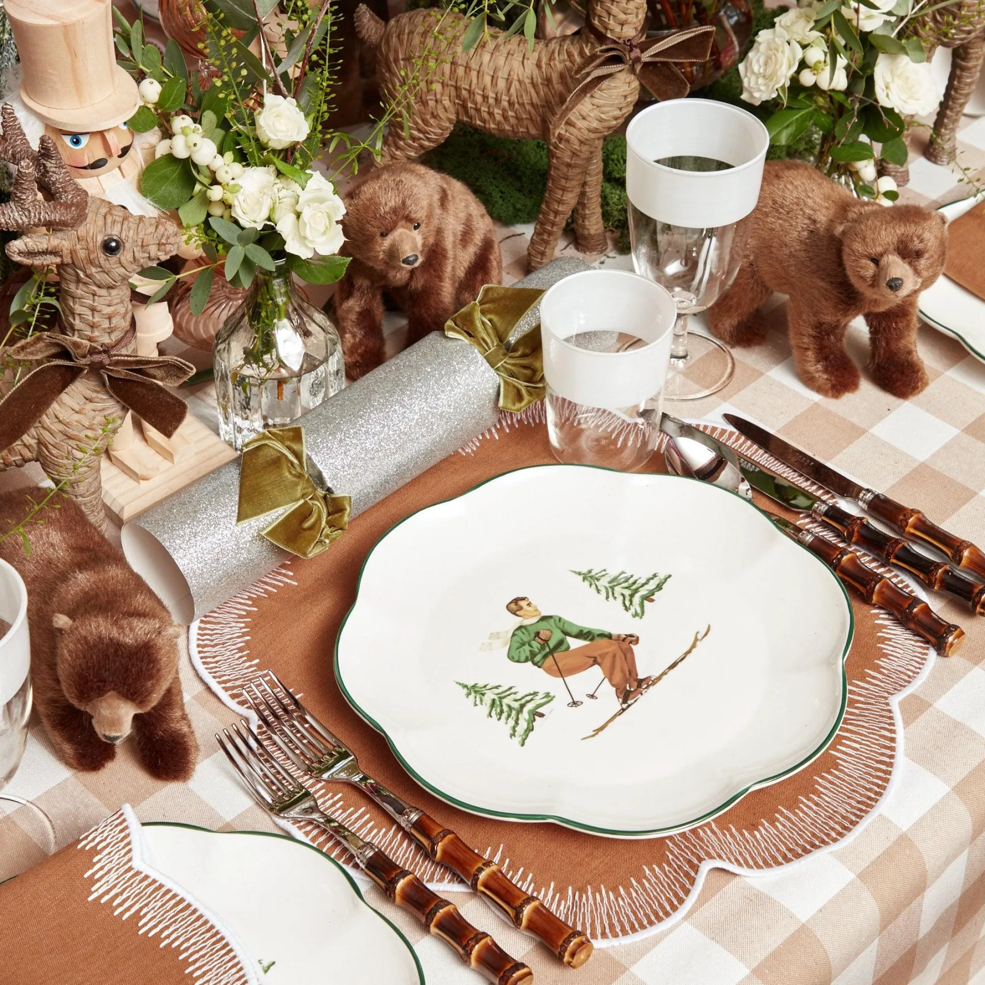 Heidi & Hans Skier Dinner Plate (Set Of 4)