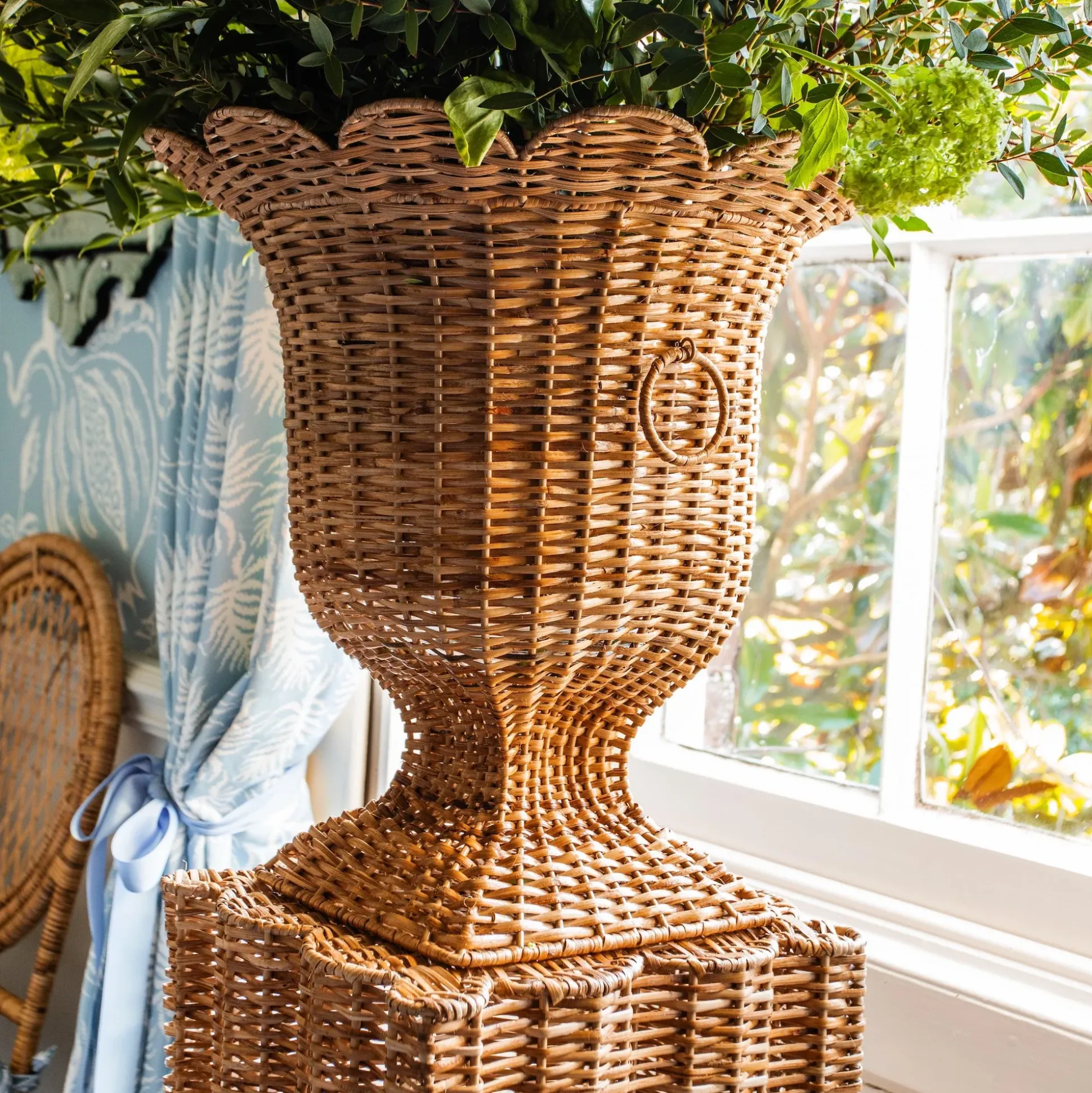 Liliana Scalloped Rattan Pedestal And Urn