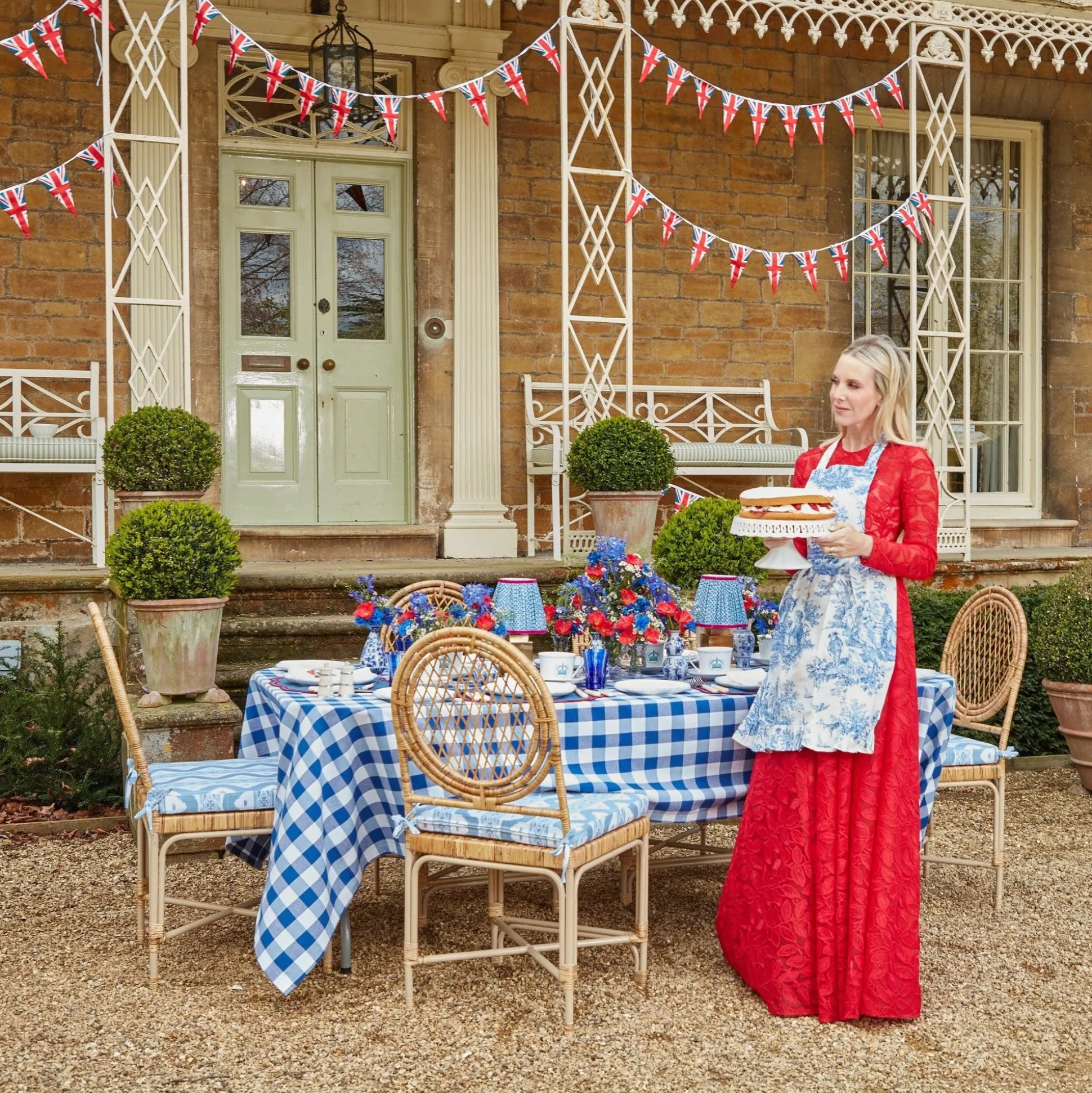 Lilibet Toile Frilled Apron