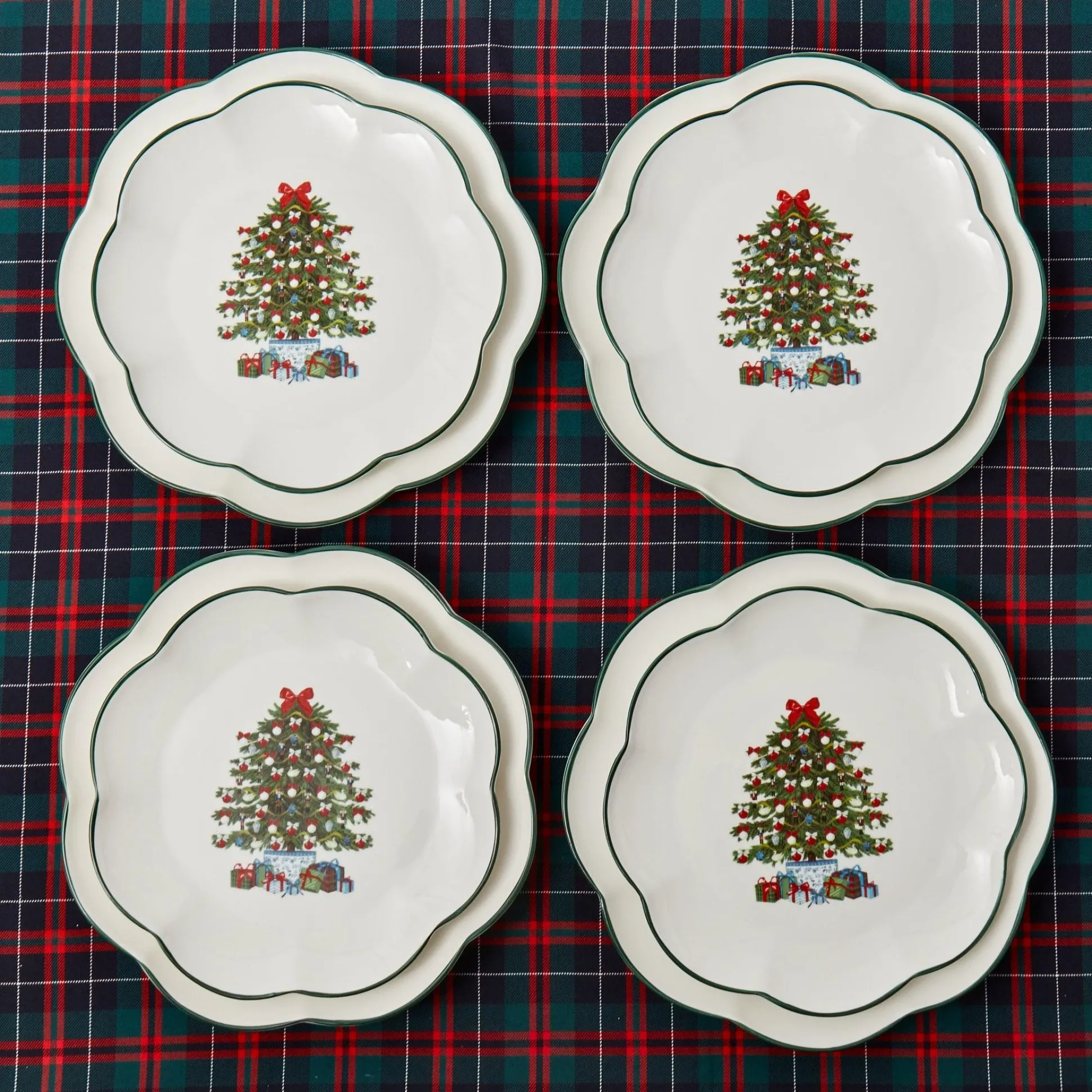Mrs. Alice Christmas Tree Starter Plate (Set Of 4)