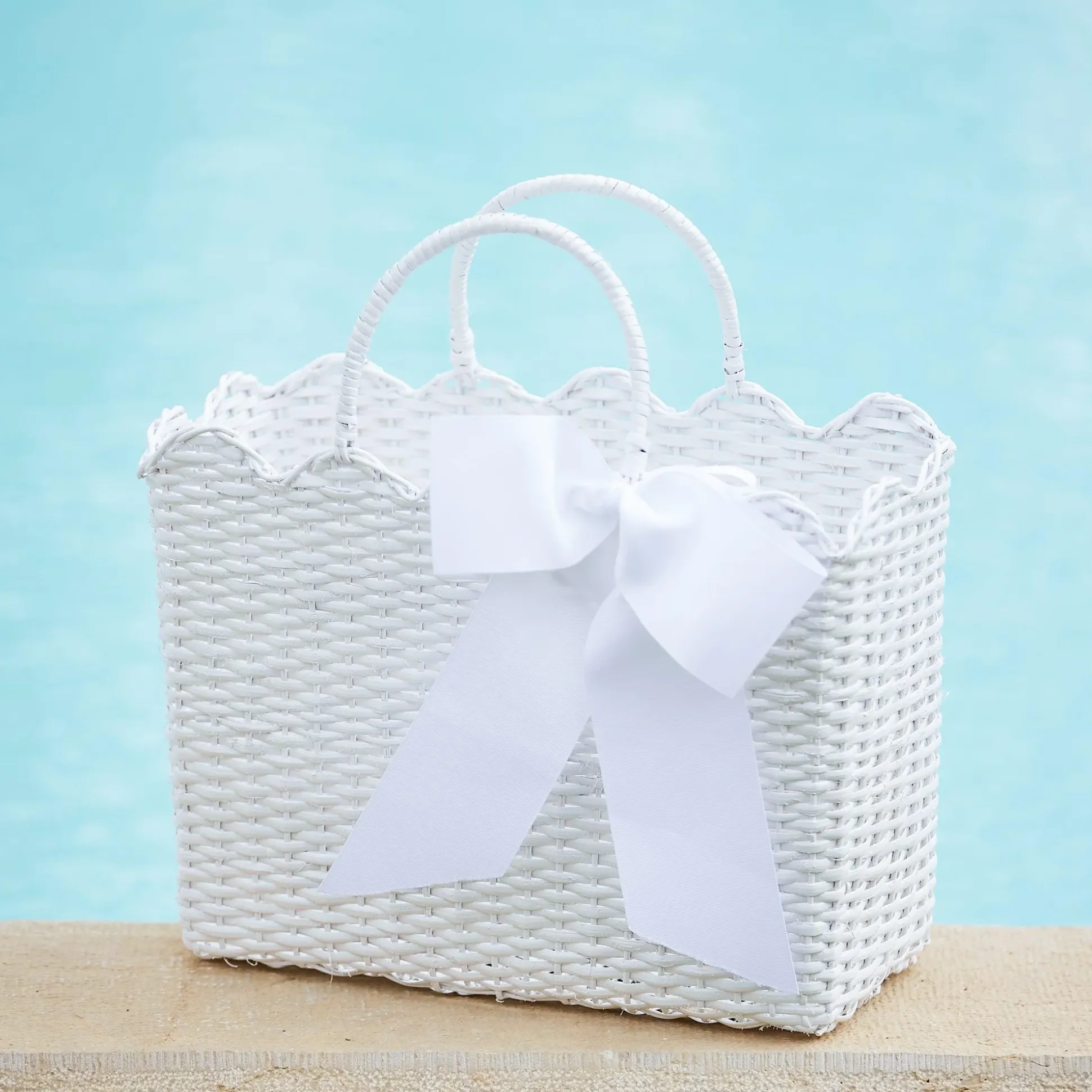 Mrs. Alice White Rattan Tote Bag (Blue Bow)