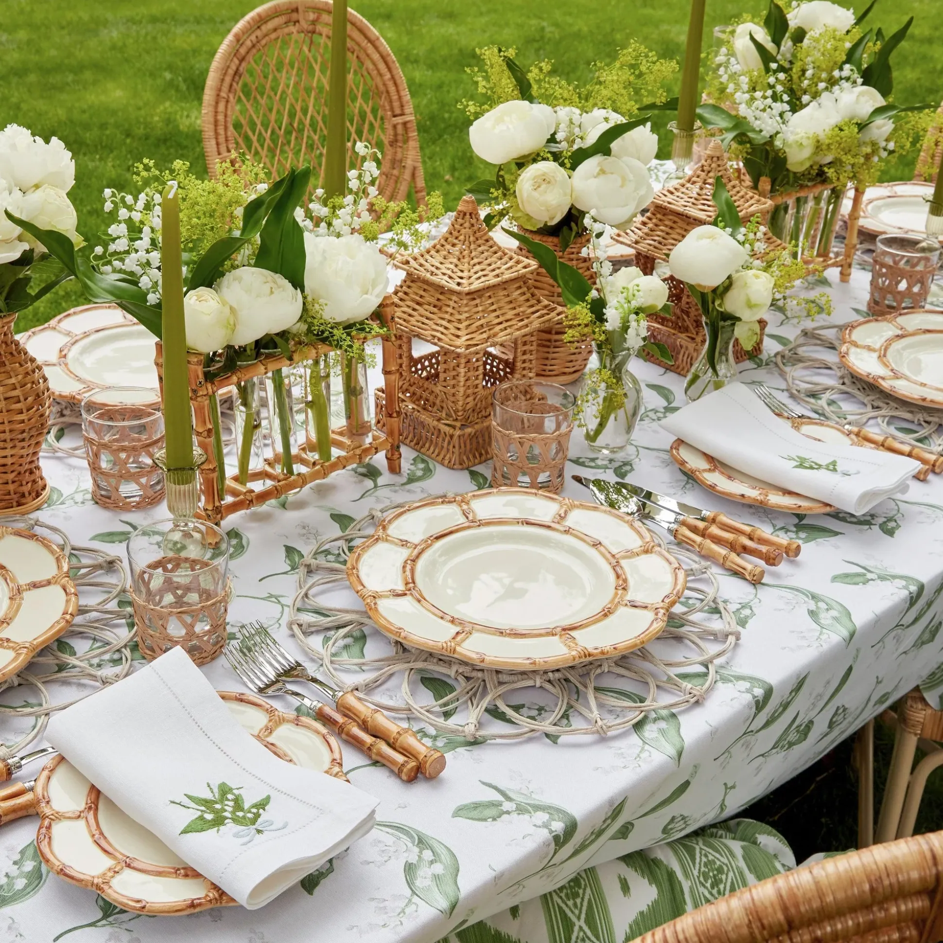 Petal Bamboo Ceramic Dinner Plate (Set Of 4)