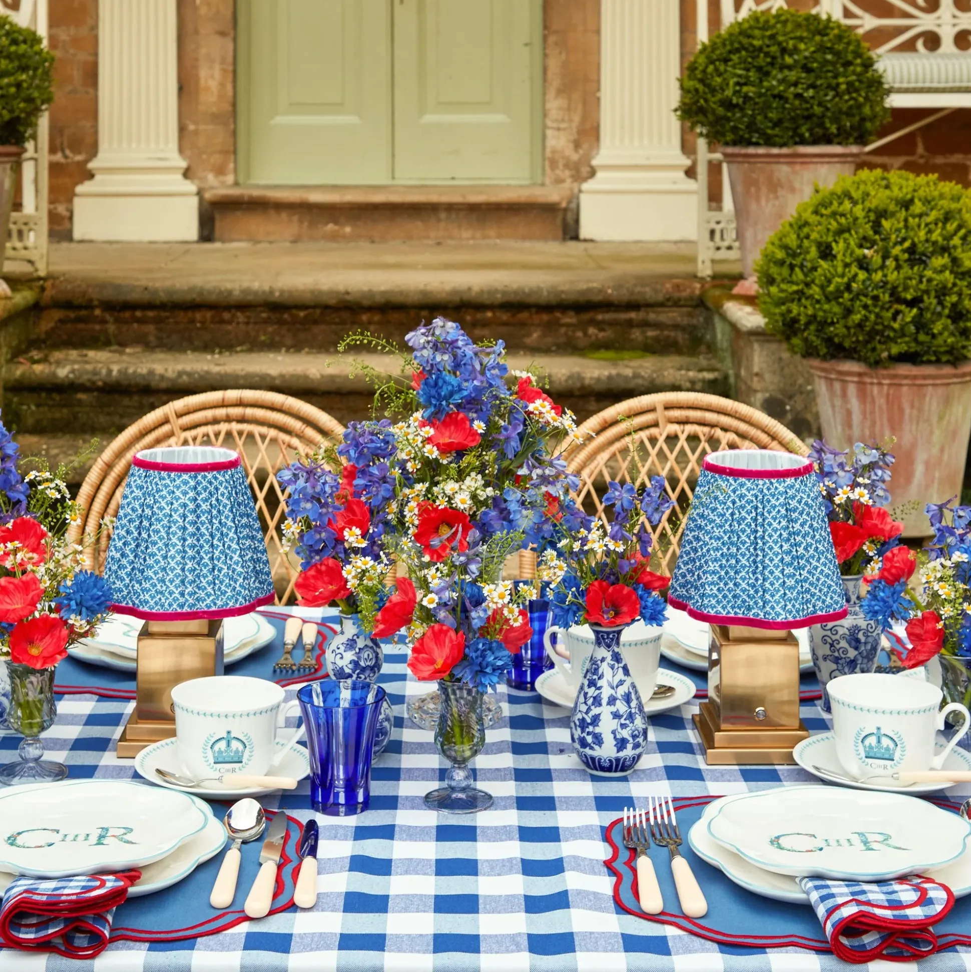 Rechargeable Lamp With Blue Lotus Lampshade