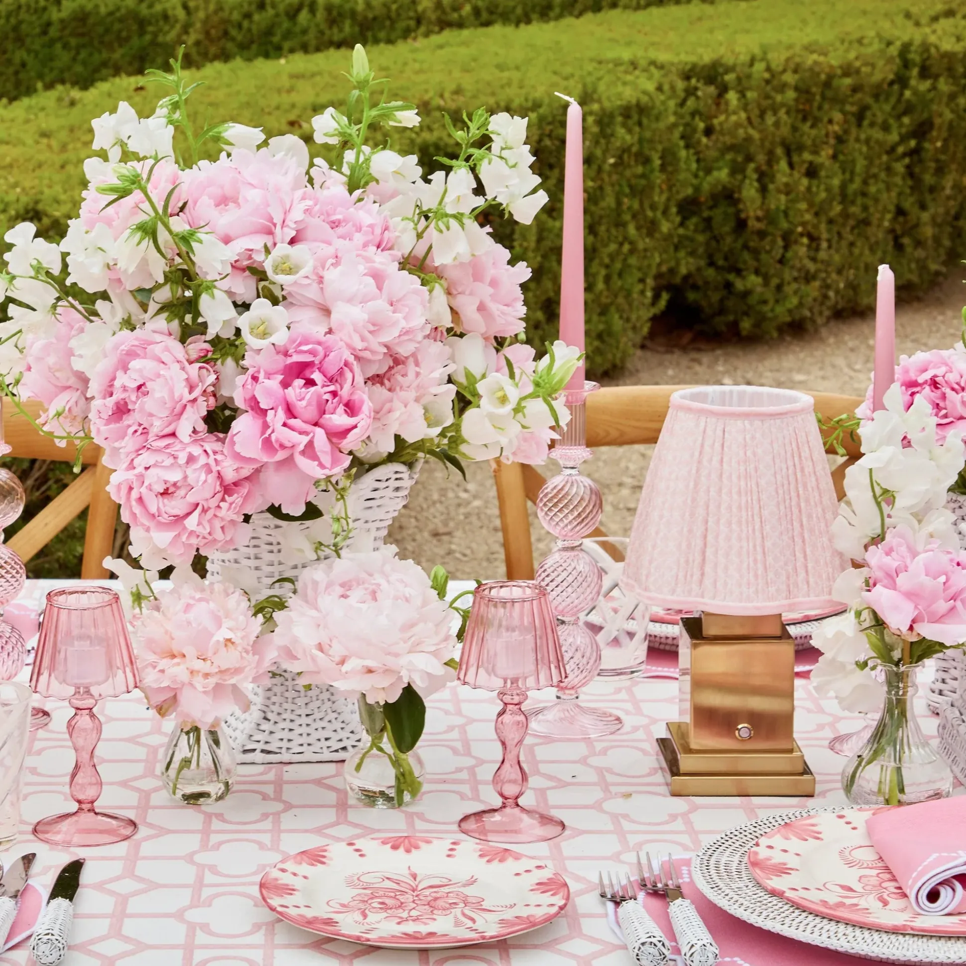 Rechargeable Lamp With Pink Lotus Lampshade
