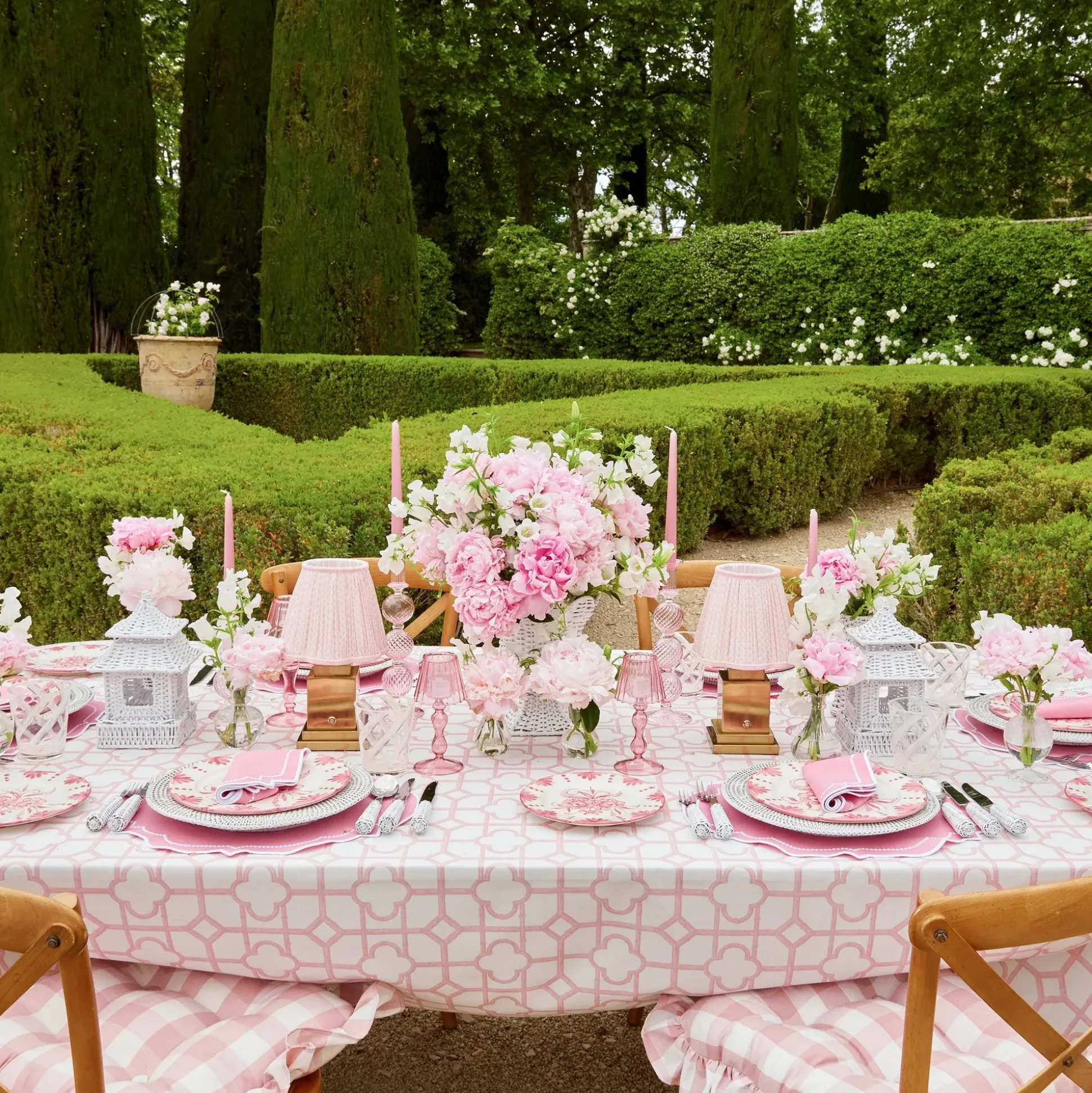 Rechargeable Lamp With Pink Lotus Lampshade