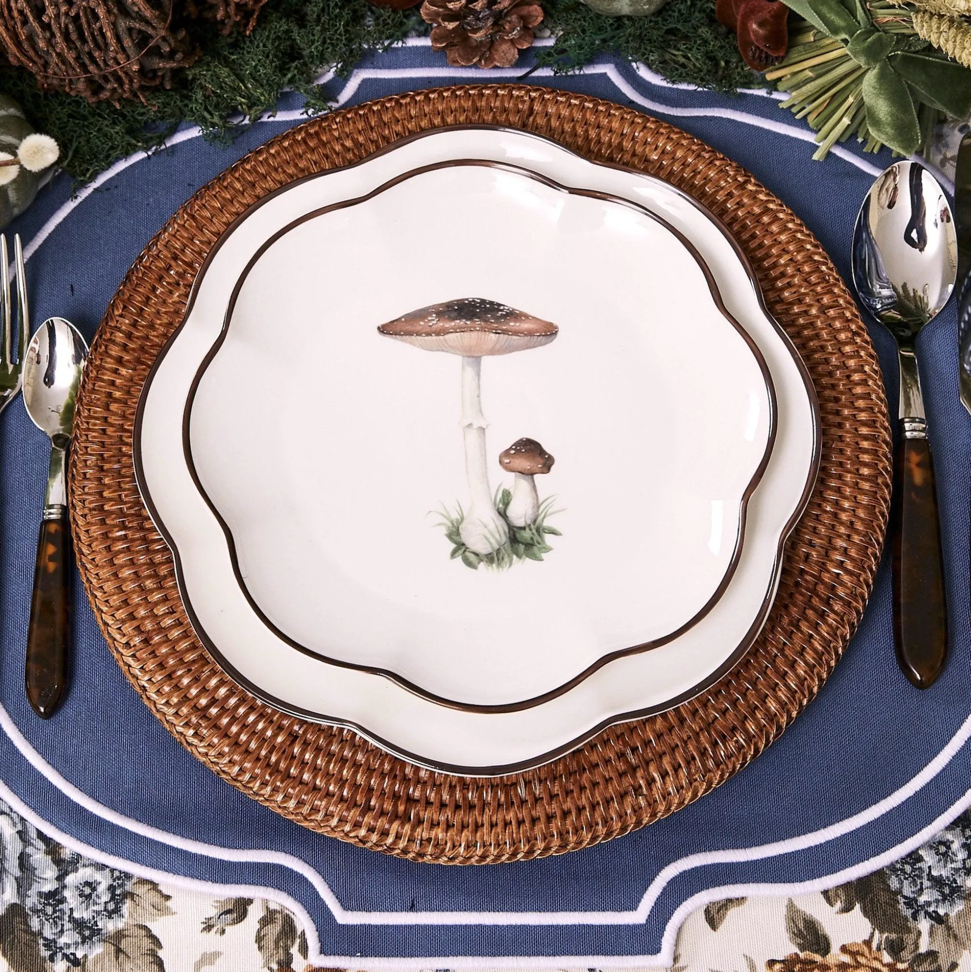 Scalloped Mushroom Starter Plates (Set Of 4)