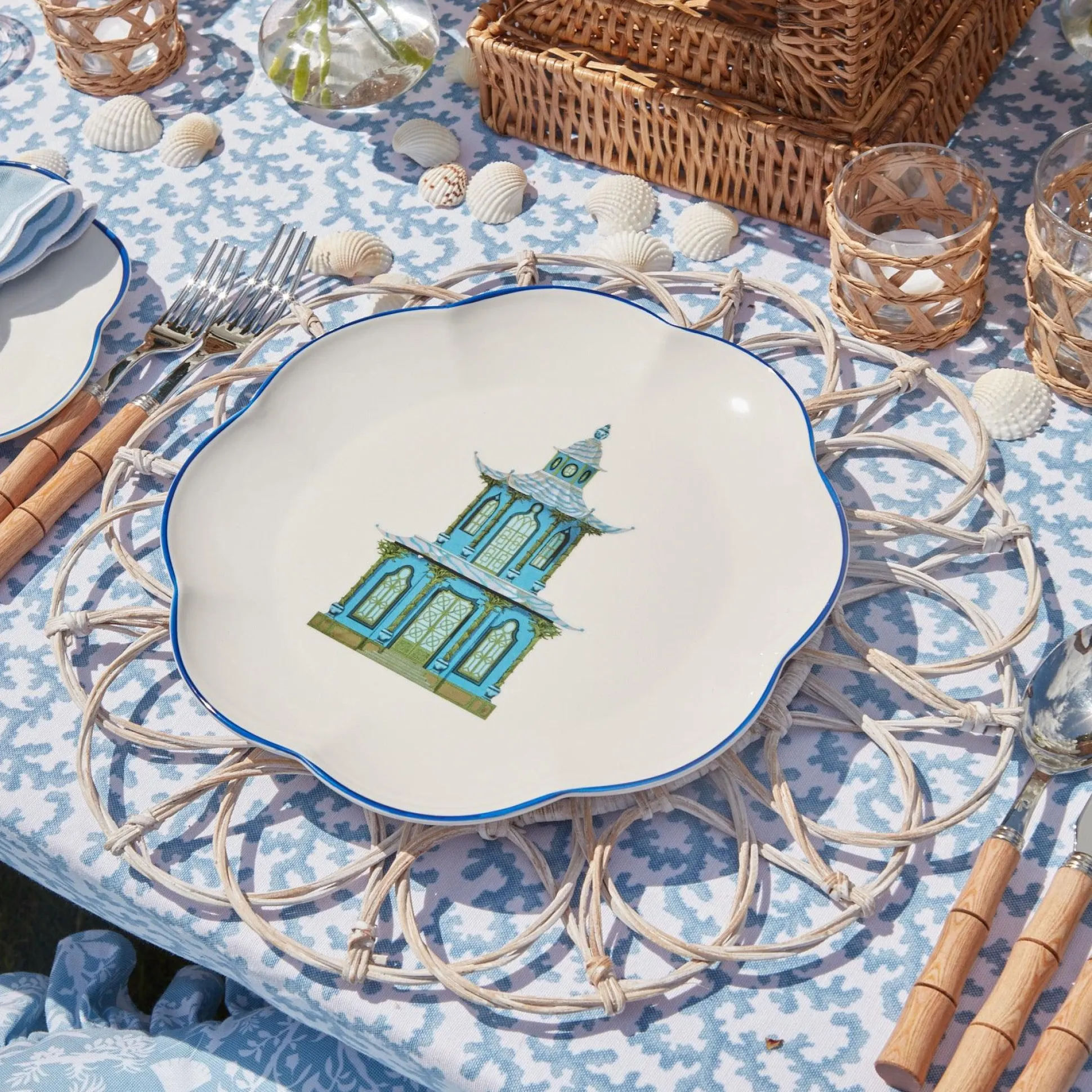 Scalloped Pagoda Dinner Plate