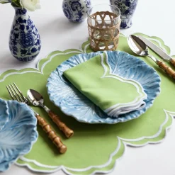 Serena Apple Green Scalloped Placemats (Set Of 4)