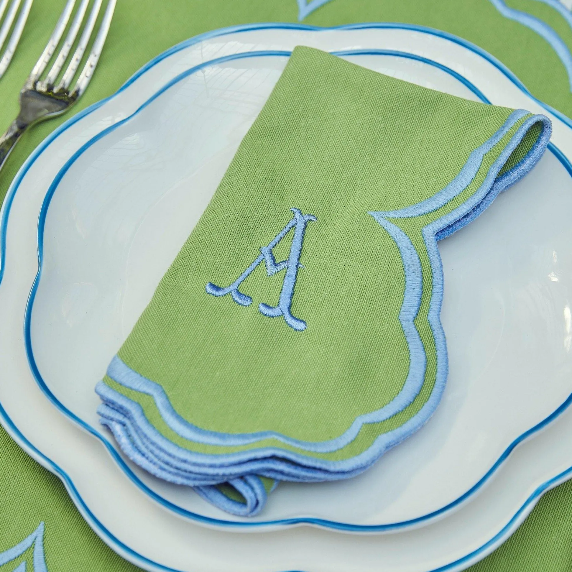 Serena Apple Green With Blue Napkins (Set Of 4)
