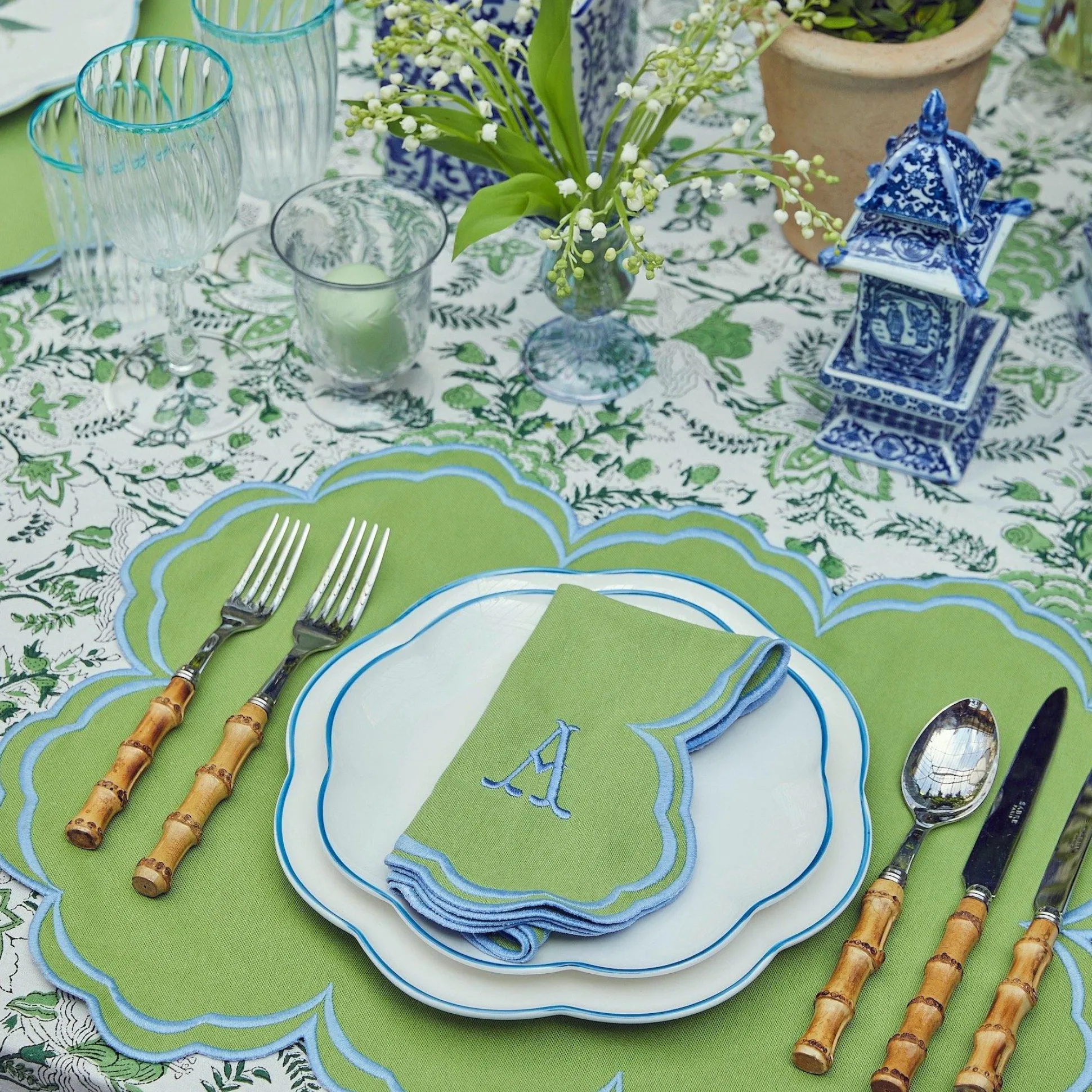 Serena Apple Green With Blue Napkins (Set Of 4)