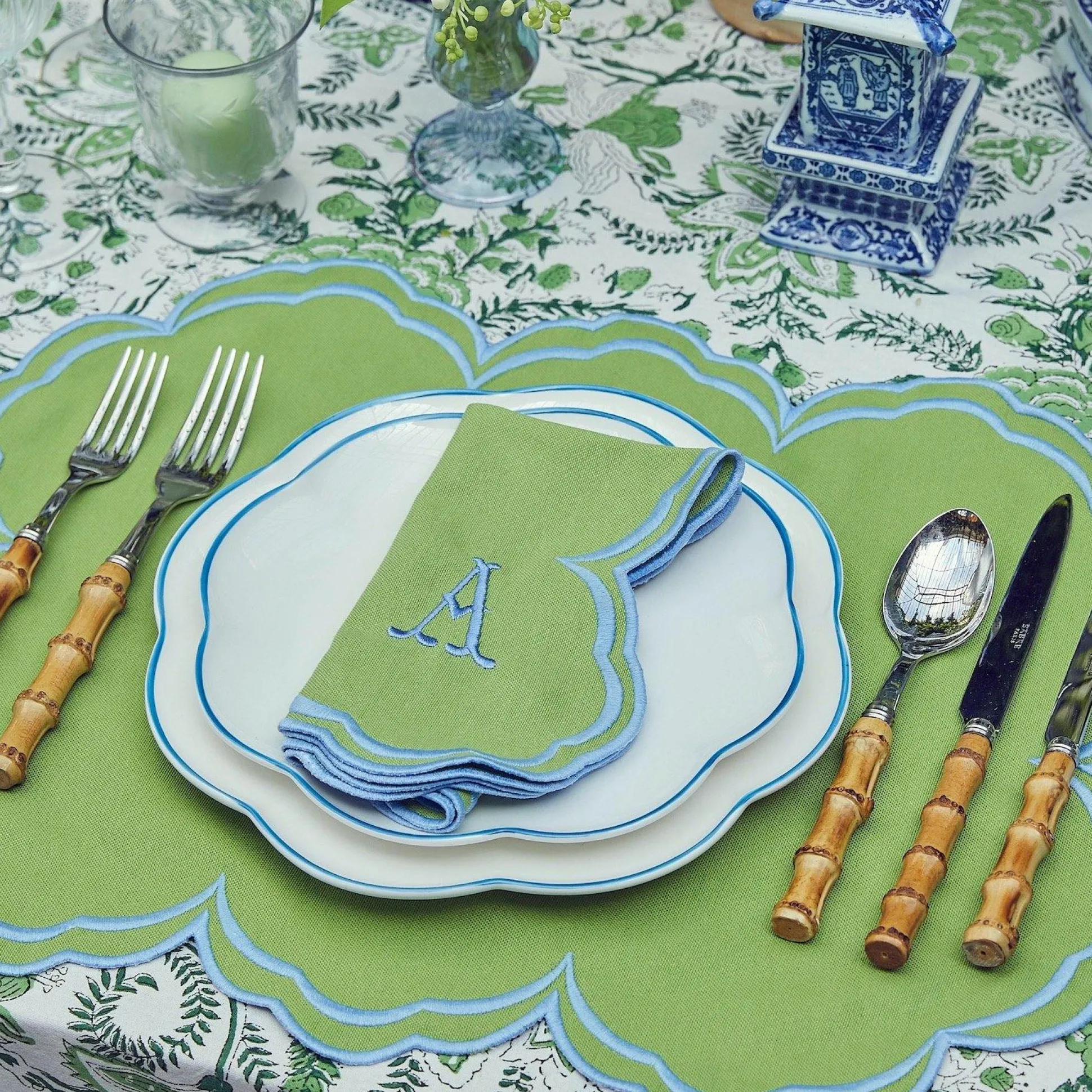 Serena Apple Green With Blue Placemats (Set Of 4)