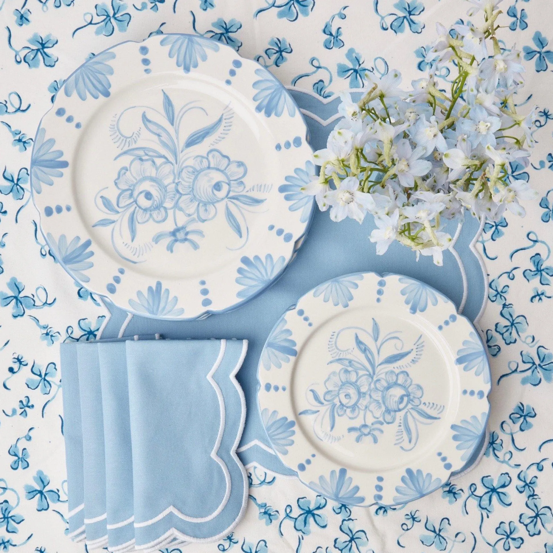 Seville Blue Gardenia Dinner Plate