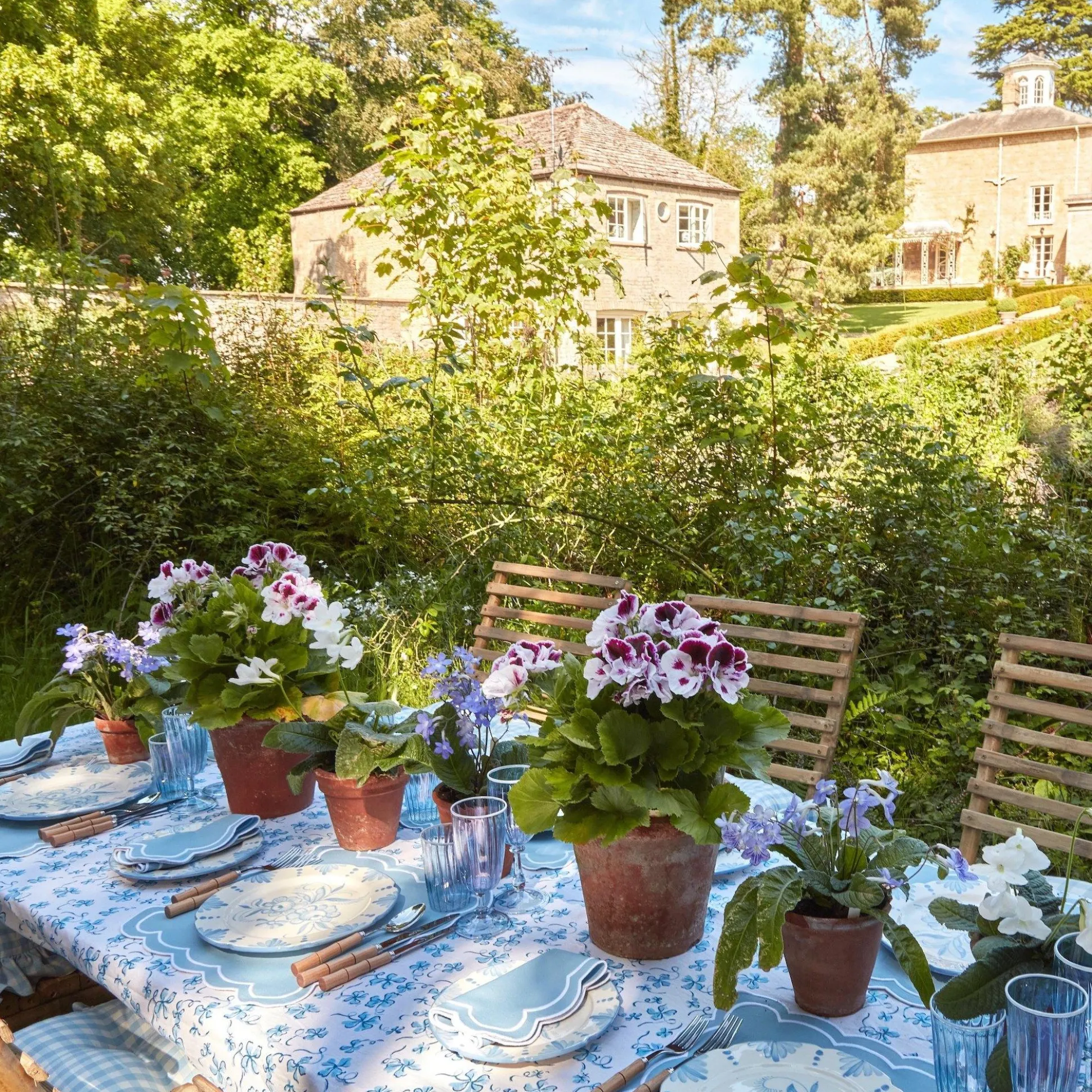 Seville Blue Gardenia Starter Plate