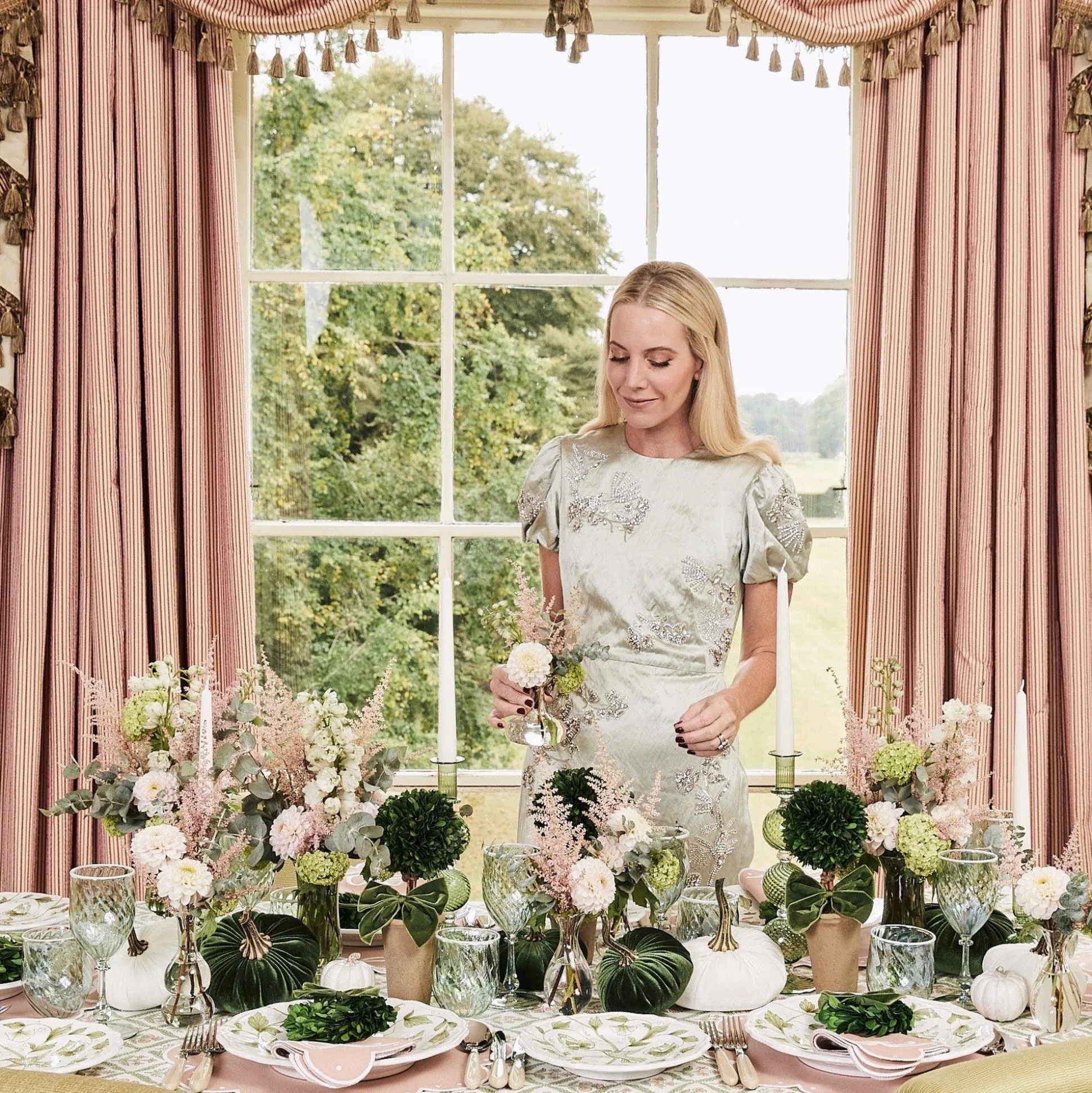 Snow White Candles (Set Of 8)