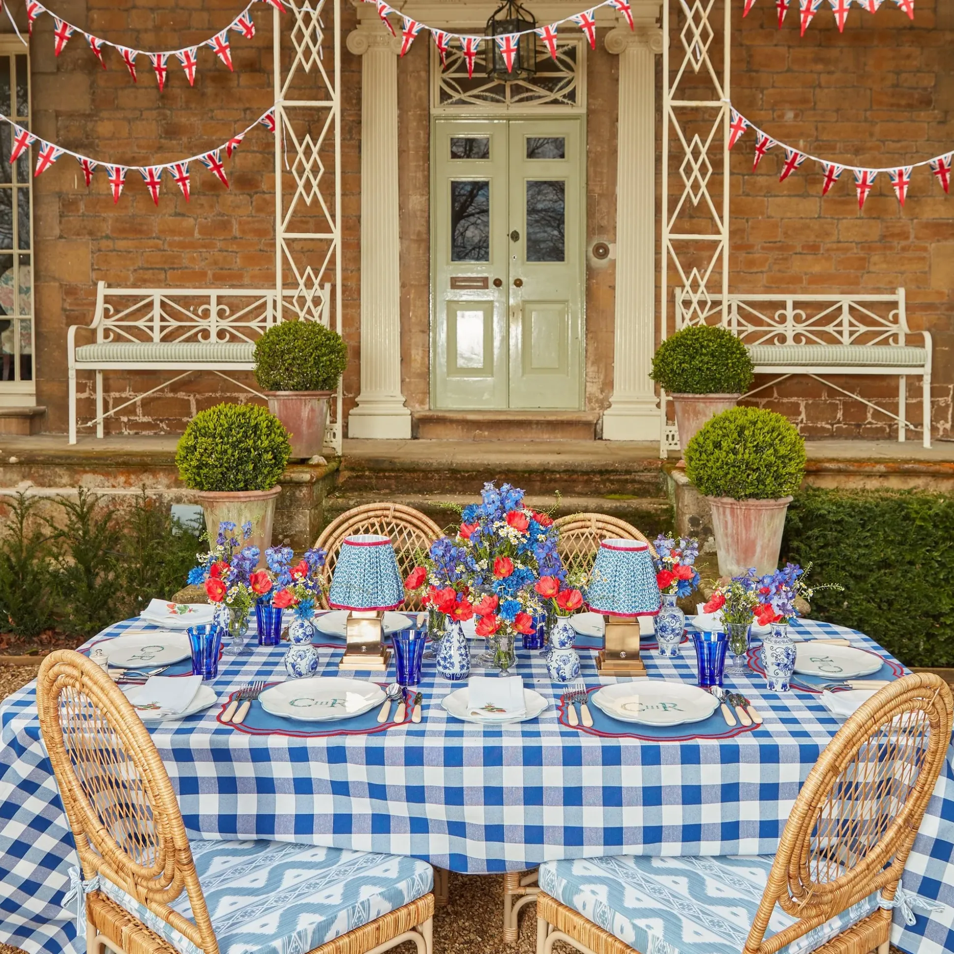 Strawberry White Linen Embroidered Napkins (Set Of 4)