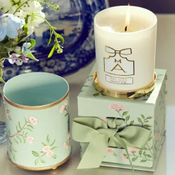 Velvet Oak Scented Candle