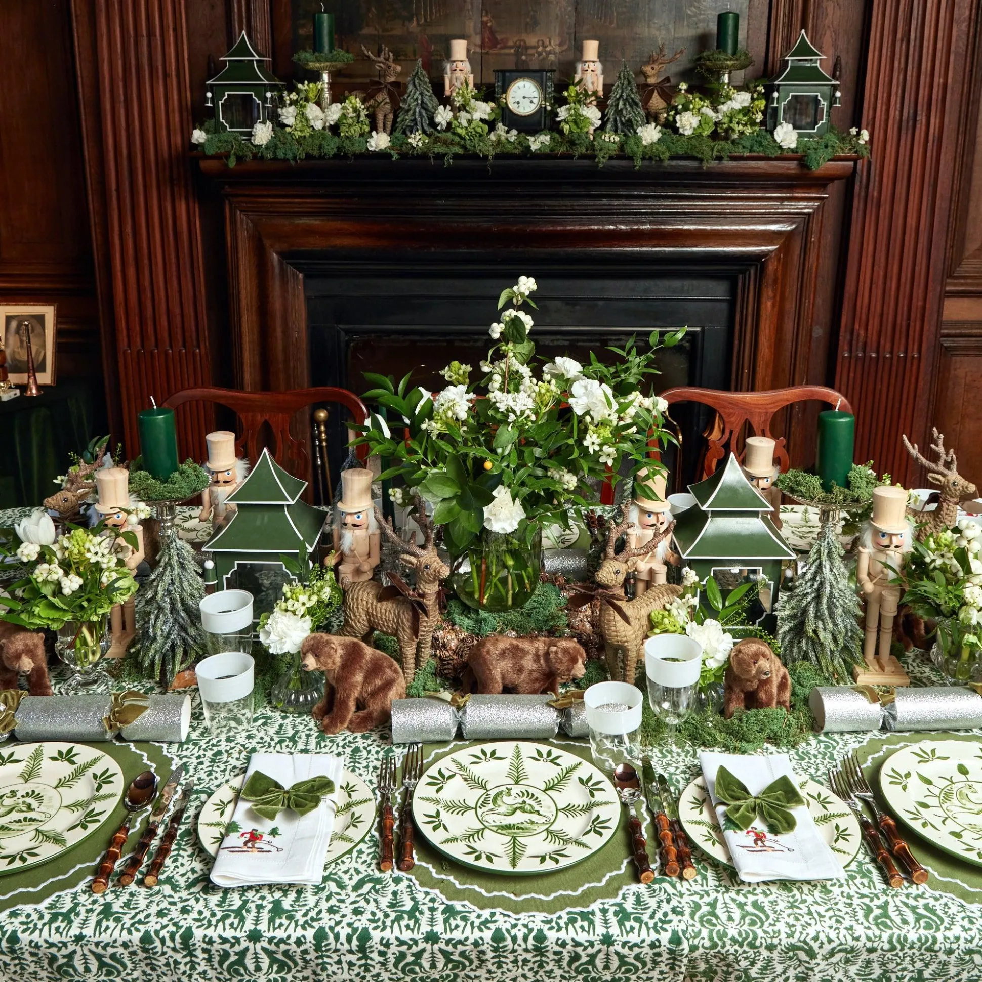 White Embroidered Skier Napkins (Set Of 4)