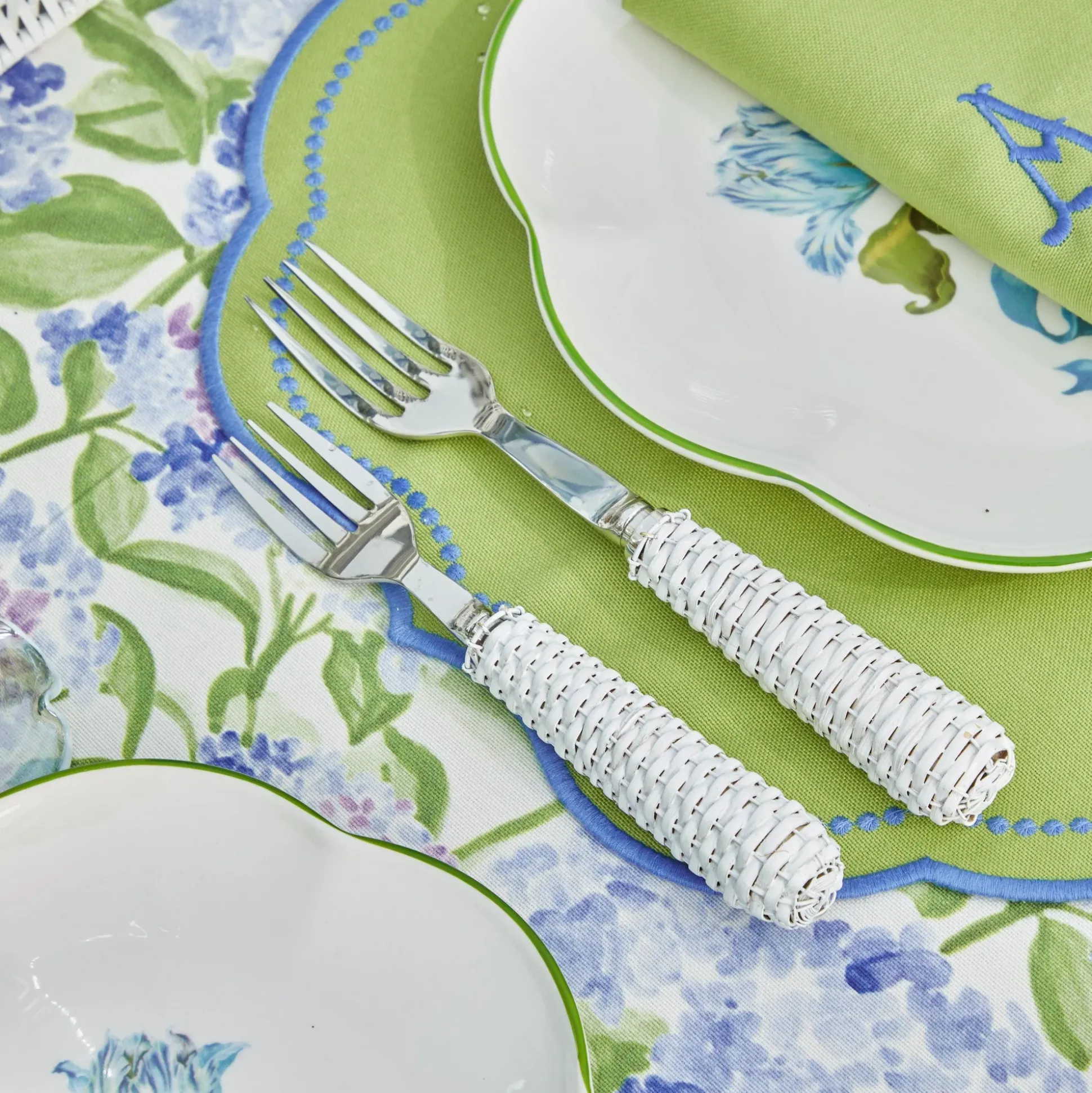White Rattan Cutlery (5 Piece)