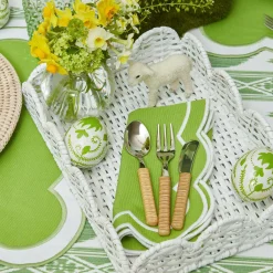 White Small Scalloped Rattan Tray